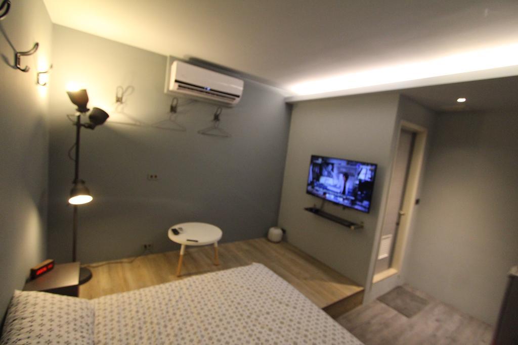 Midtown Retreat Apartment Тайпей Екстериор снимка